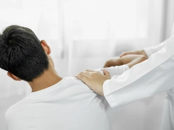 Professional Shoulder Pain Treatment services by Premier Injury Specialists in Stonecrest, GA — licensed Injury Specialists provider